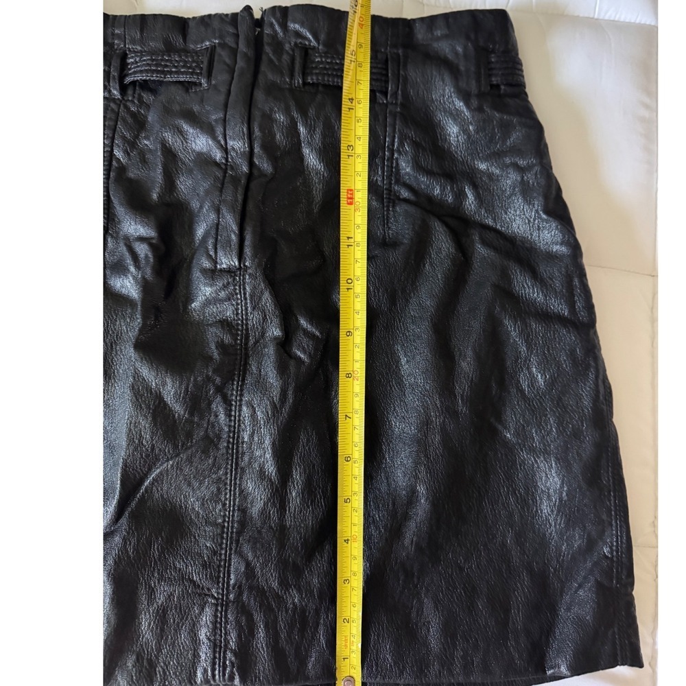 Free People Faux Leather Skirt Paperbag Waist Tie Belt Black Skirt Size 8 (G) - Picture 11 of 13